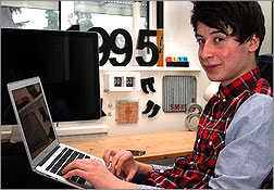 Adolescente británico vende su aplicación a Yahoo por una suma millonaria