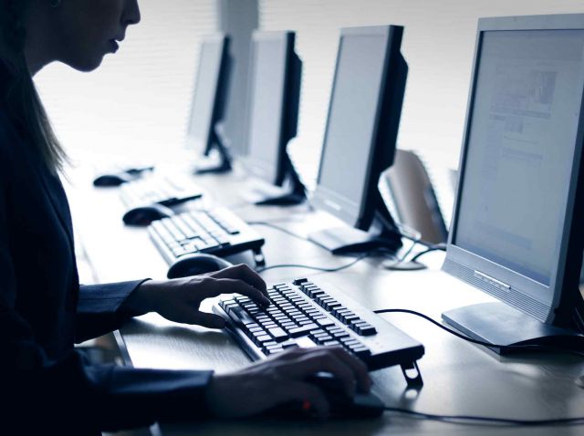 La venta de ordenadores en Japón caerá este año a niveles de 1998