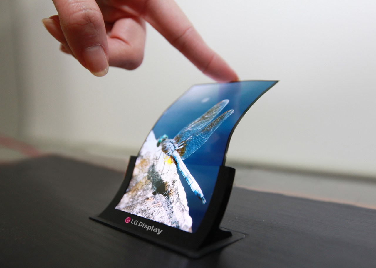 Ventas de pantallas OLED para smartphones superarán a las de LCD en 2020