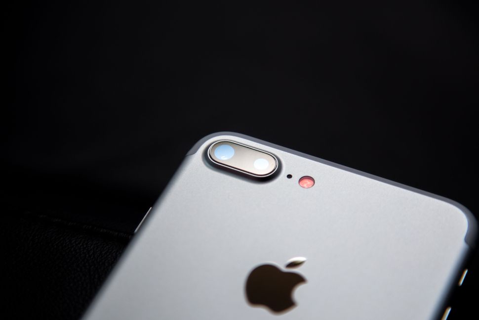 Apple logra nuevo récord en ventas del iPhone