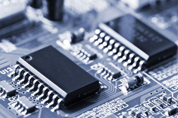 Venta de semiconductores continúa al alza