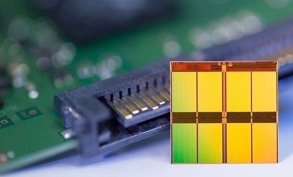Samsung anuncia memoria V-NAND Flash de 1TB