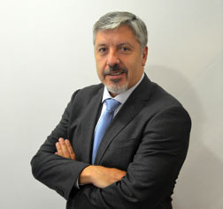 Ángel Izurieta asume como nuevo socio en EY Chile