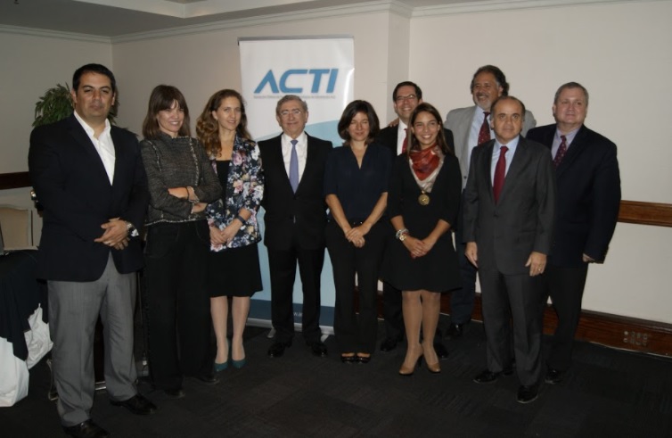 Mujeres se toman el directorio ACTI