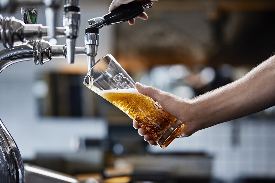 Alianza entre Carlsberg y Microsoft permitirá desarrollar la cerveza del futuro