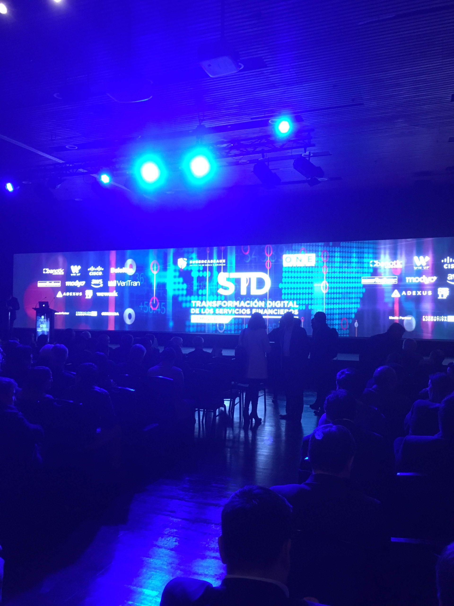 “Seminario Transformación Digital de Servicios Financieros” aborda los retos de este proceso