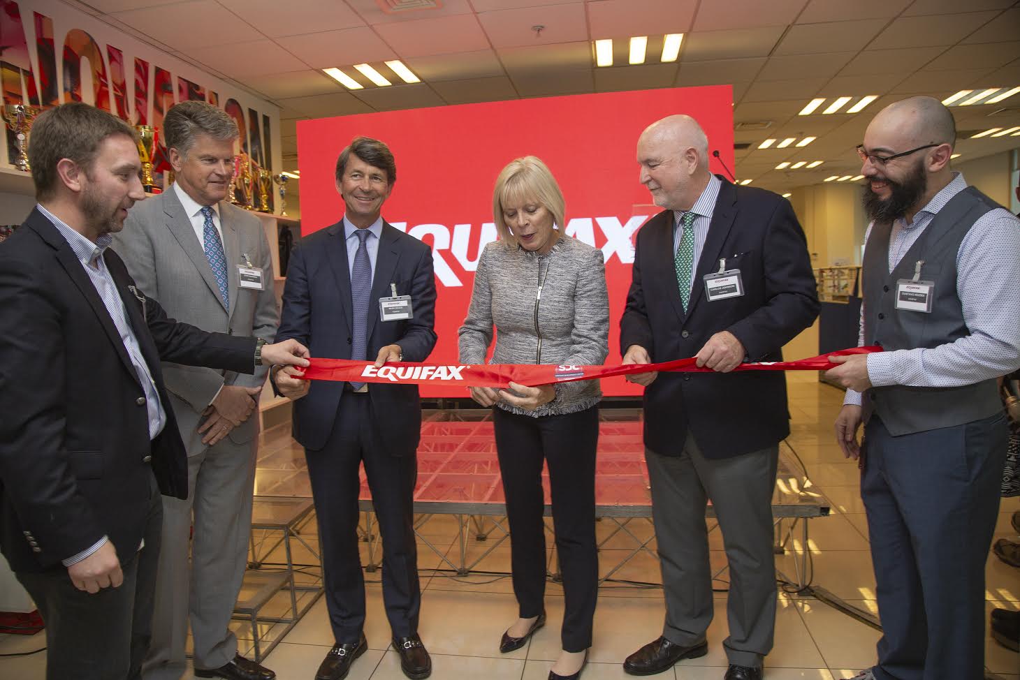 Centro de desarrollo de Equifax tendrá 300 ingenieros y exportará innovación chilena