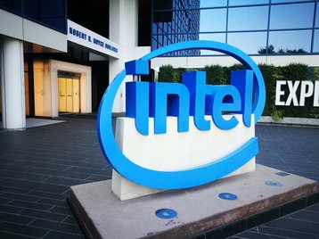 Intel presenta Xeon Cascade Lake-AP y Xeon E-2100