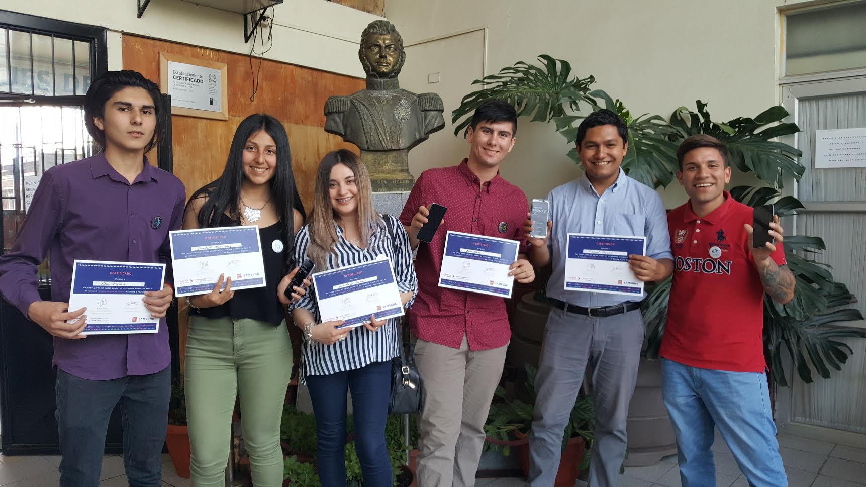 Programa Tus Ideas cierra exitoso año con 196 nuevos jóvenes programadores graduados