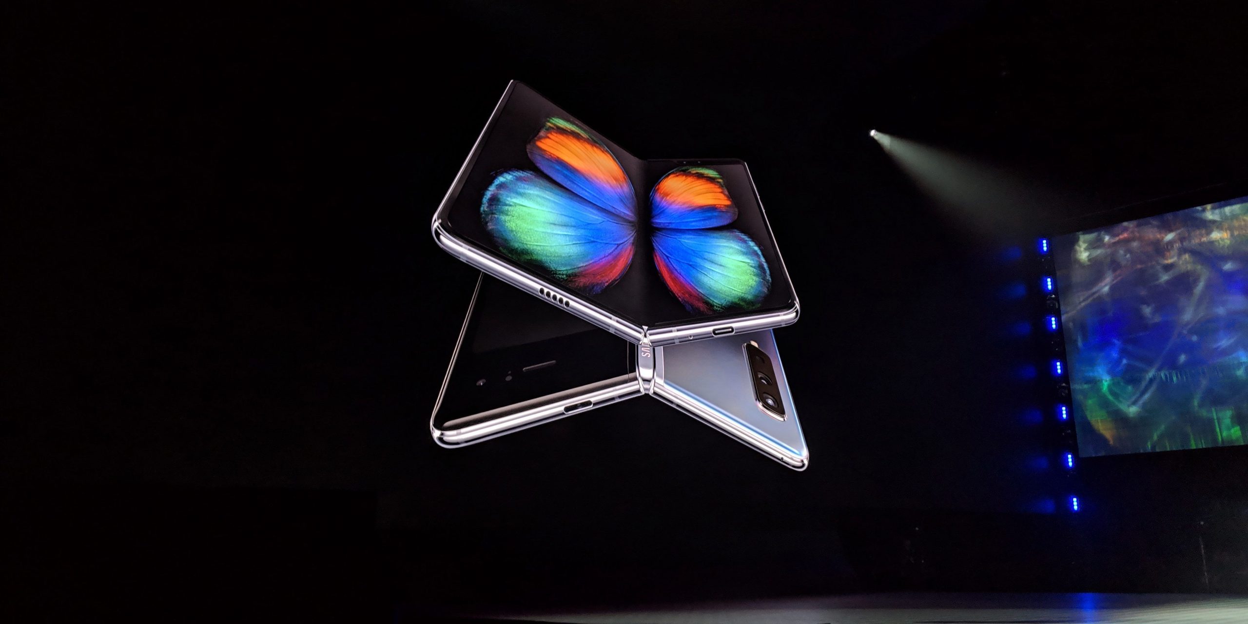 Samsung lanza smartphone plegable