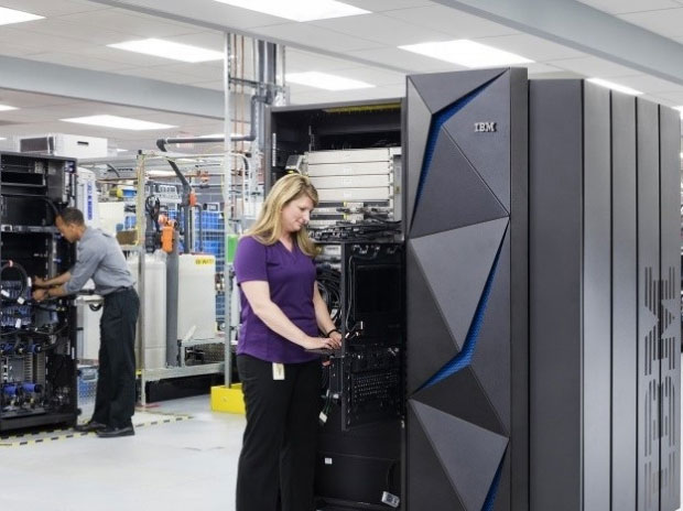 IBM presenta el mainframe z15