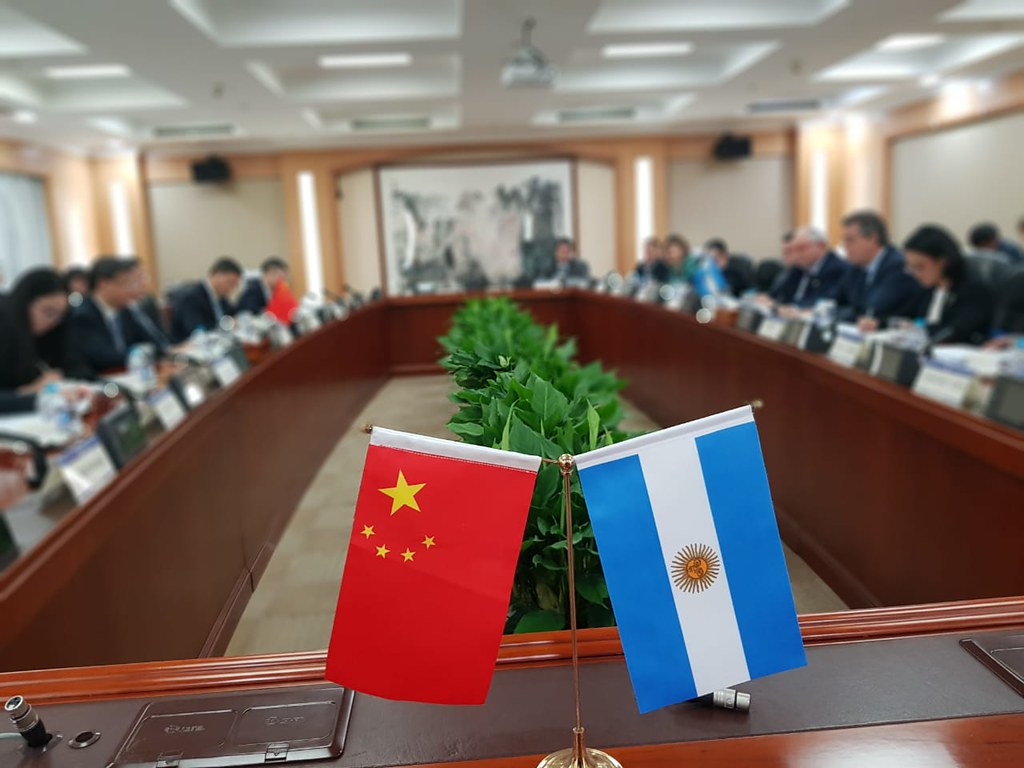 EEUU advierte a Argentina de peligros por adoptar el 5G de China