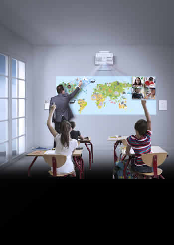 Tecnología para clases híbridas: no basta solo con proyectar