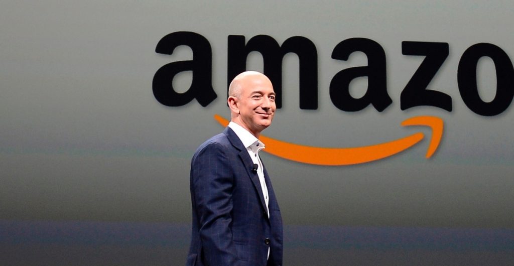 Jeff Bezos dejará cargo de CEO en Amazon