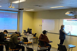 OMEGA AUDIOVISUAL: Clases híbridas, Rescatando lo mejor de la presencialidad y el mundo remoto con Epson