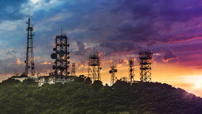 WOM alcanza 7 millones de clientes y avanza su despliegue de 5G en Chile