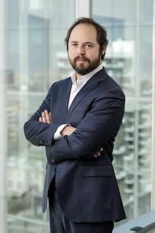 Cuatro barreras que limitan el crecimiento de la banca con la data