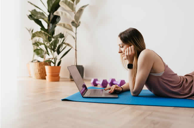 Under Armour se enfoca en el e-commerce con la plataforma VTEX