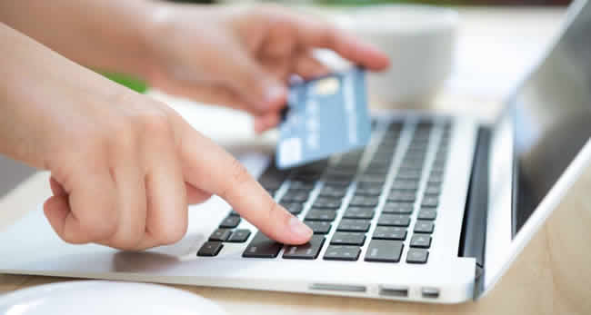 El comercio electrónico de bienes en Chile cae un 32% real en abril