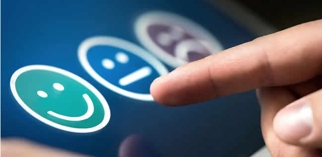 Cuáles son las soluciones de IA recomendadas para experiencia de usuario en empresas