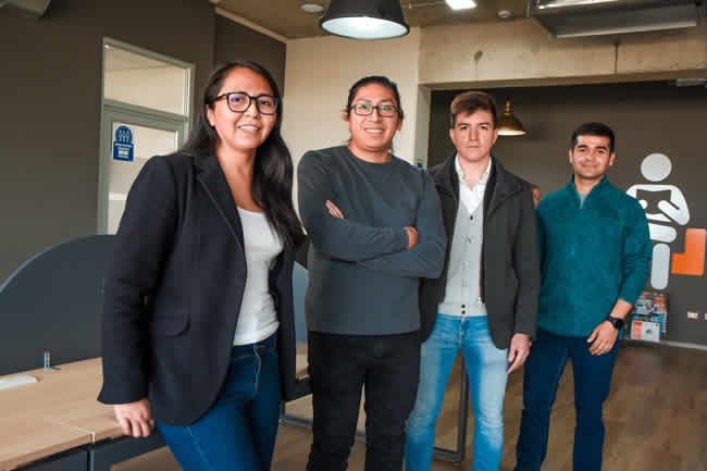 Lirmi adquiere a Umáximo para consolidar su liderazgo en gestión escolar