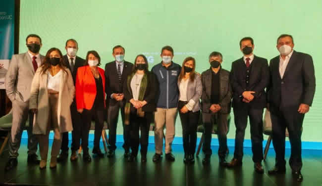 Lab Claro, UC 5G y Sé Santiago crearán la primera ciudad inteligente de Chile