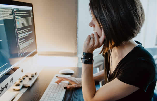 Día del Programador: Los desafíos de la brecha de género en Chile