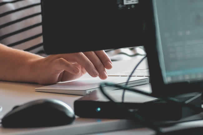 Trabajo híbrido: Diez malas prácticas que explotan los cibercriminales