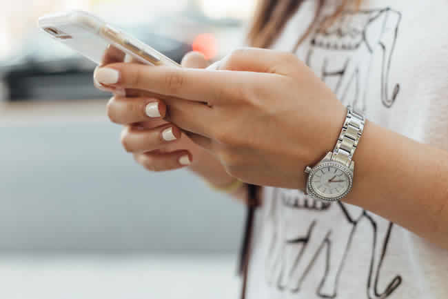 Ocho maneras de cuidar un teléfono móvil y el contenido en su interior