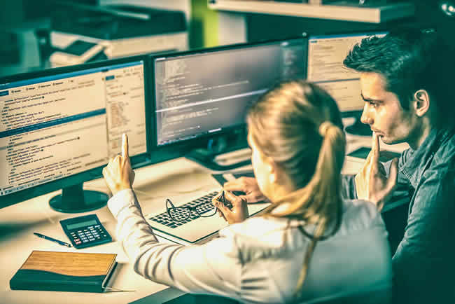 Déficit de profesionales TI, bajos presupuestos y ciberataques ponen a Chile en desventaja