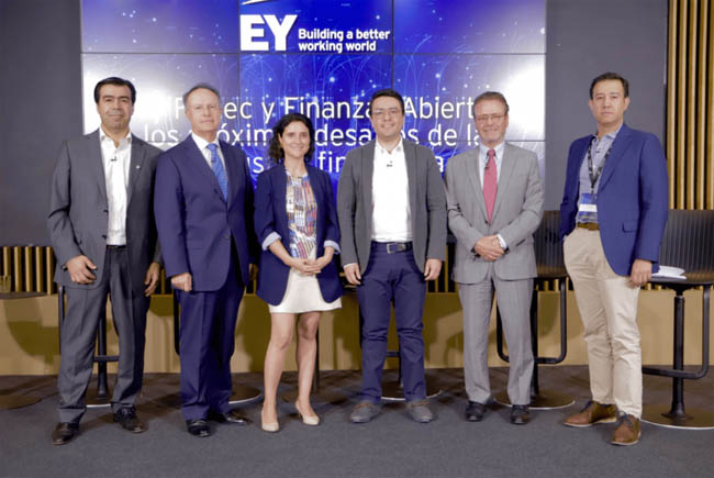 Expertos: Ley de protección de datos y educación financiera son claves para sector Fintech