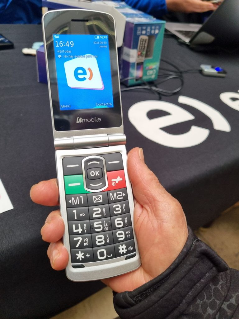 Entel continúa con el plan de apoyo de recambio de celulares 2G