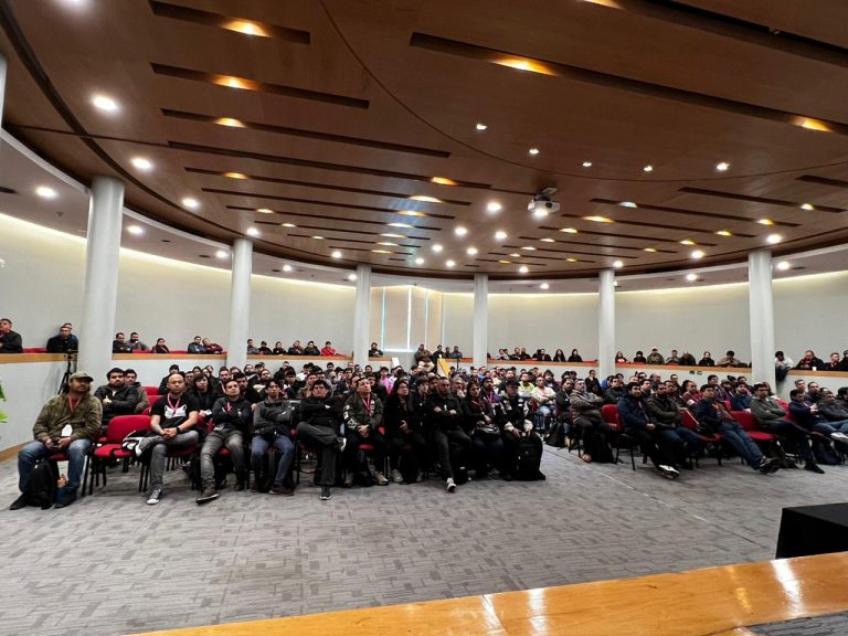 Exitosa nueva versión de 8.8 Computer Security Conference