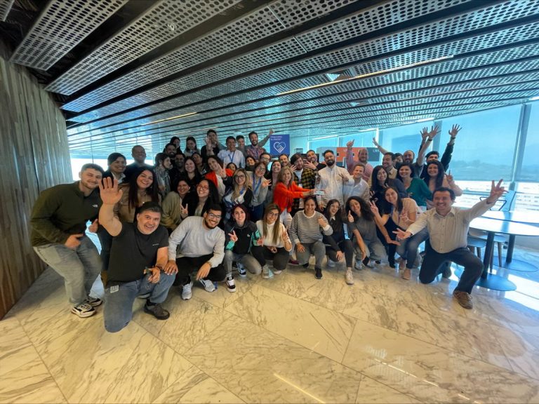 Entel lidera lealtad del consumidor en telefonía móvil